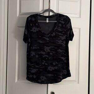 Athleta short sleeve shirt